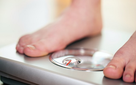 Science just proved sleeping in can help you lose weight—really! (Reader's Digest)