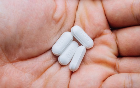The cost of treating opioid overdose victims is skyrocketing (STAT)