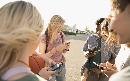 New Study Shows Negative Impacts of Social Media on Teenagers