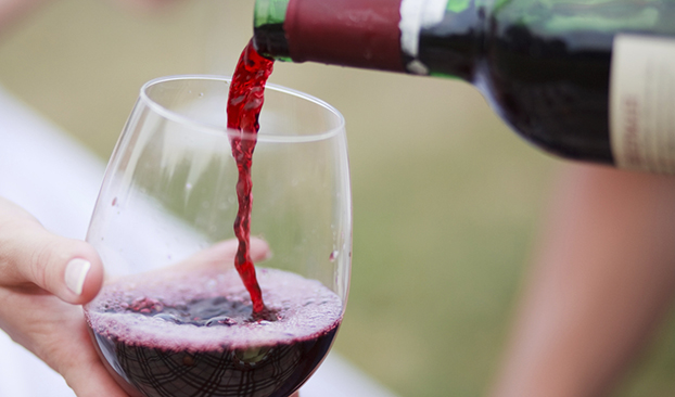 BIDMC and Harvard School of Public Health Study Shows Complex Effects of Alcohol Consumption