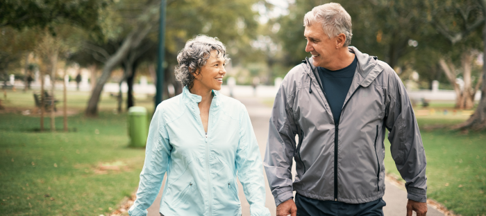 Couple with aortic aneurysms walking