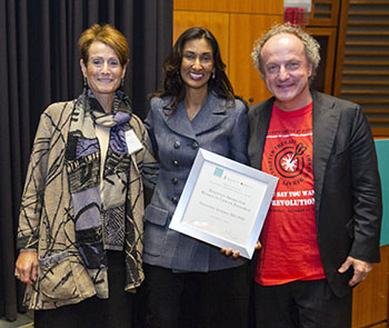 2018 Pandolfi Award Winner Padmanee Sharma, MD, PhD (center) 2018 Pandolfi Award Winner Padmanee Sharma, MD, PhD (center)