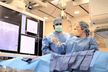 BIDMC Radiologists performing a procedure