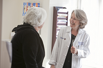 BIDMC Pain MD Christine Peeters Asodourian consults with a patient. BIDMC Pain MD Christine Peeters Asodourian consults with a patient.