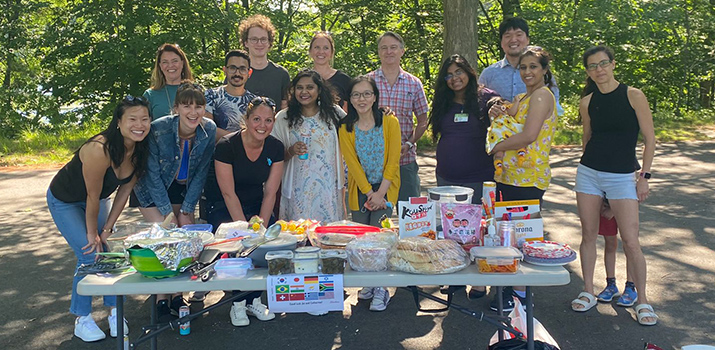 Slack Lab members having a picnic in the park